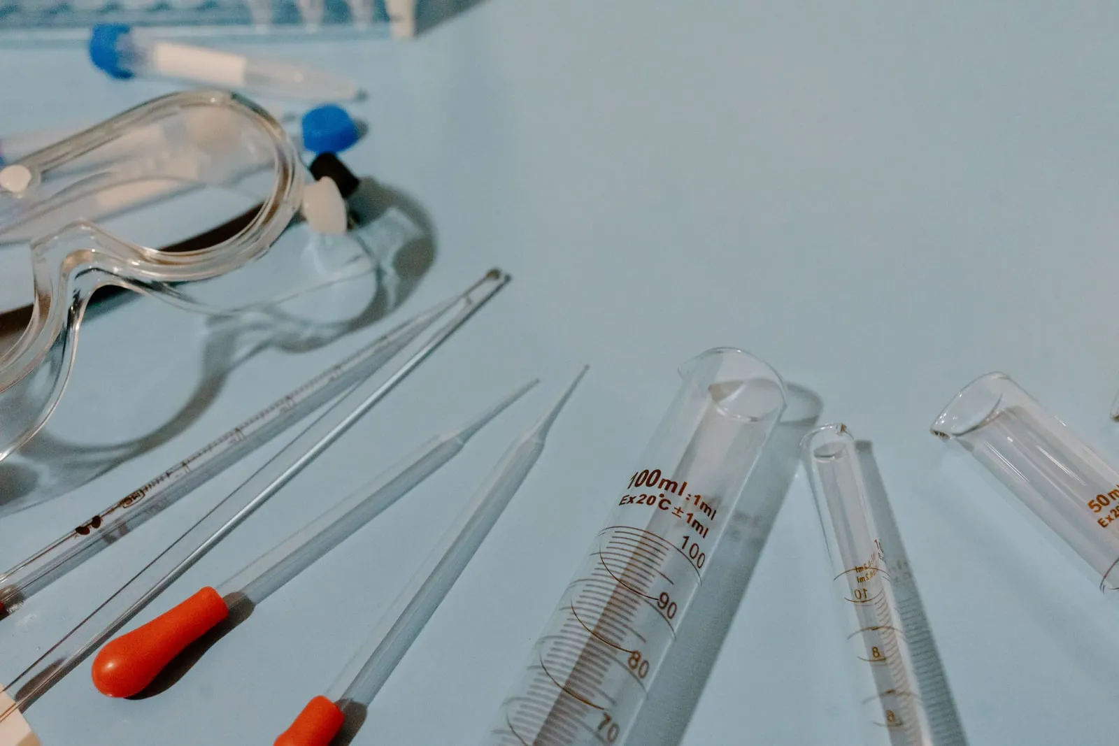 A laboratory analytical instrument with tubing