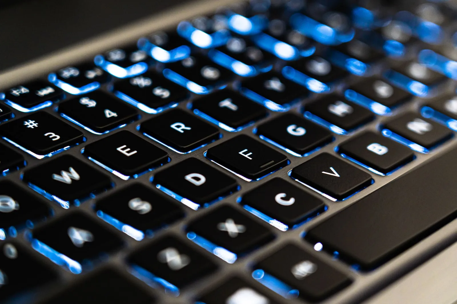 Grande plano das teclas de um teclado de portátil